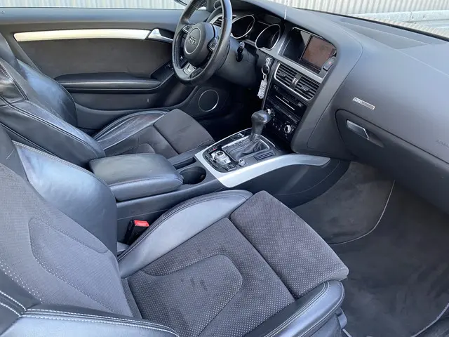 Audi A5 Coupé 1.8 TFSI Pro Line S 2012 Benzine 16