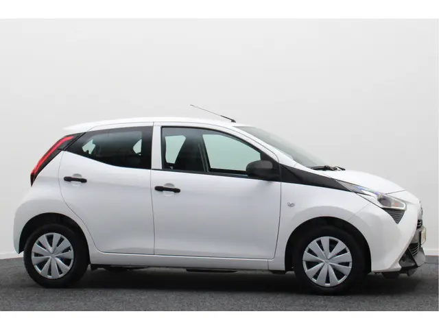 Toyota Aygo 1.0 VVT-i x-fun 2022 Benzine 19