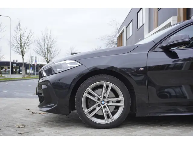 BMW 1 Serie 116d Corporate Executive 2020 Diesel 8