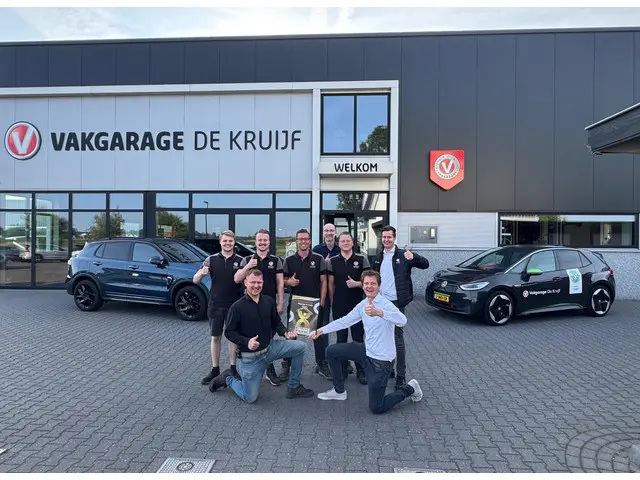BMW X2 sDrive18i High Executive 2019 Benzine 37