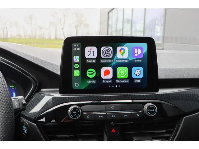 Ford Kuga 2.5 PHEV ST-Line X 2022 Hybride Benzine 37