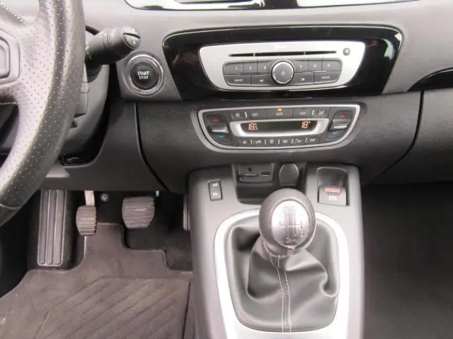 Renault Scénic 1.2 TCe Bose 2016 Benzine 15