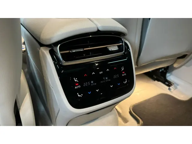 Mercedes-Benz EQE AMG 43 4MATIC 91 kWh 2023 Elektrisch 20