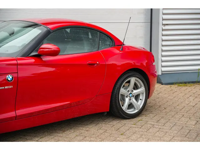 BMW Z4 Roadster sDrive20i 2012 Benzine 25