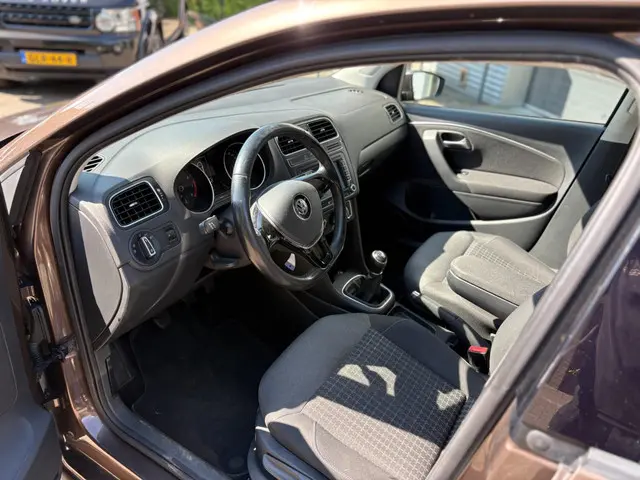 Volkswagen Polo 1.2 TSI First Edition 2014 Benzine 12