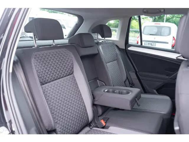 Volkswagen Tiguan 1.4 TSI 125pk Comfortline 2018 Benzine 37