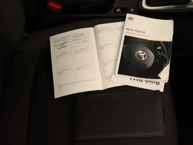 Toyota Yaris 1.5 Hybrid Active 2022 Hybride Benzine 17