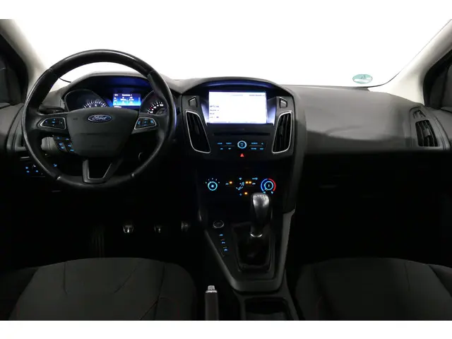 Ford Focus 1.5 Red Edition 2016 Benzine 21