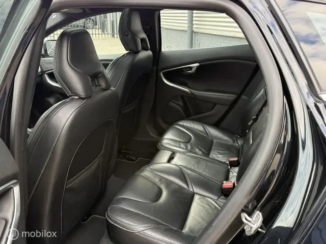 Volvo V40 1.6 D2 R-Design EXPORTPRIJS 2013 Diesel 20