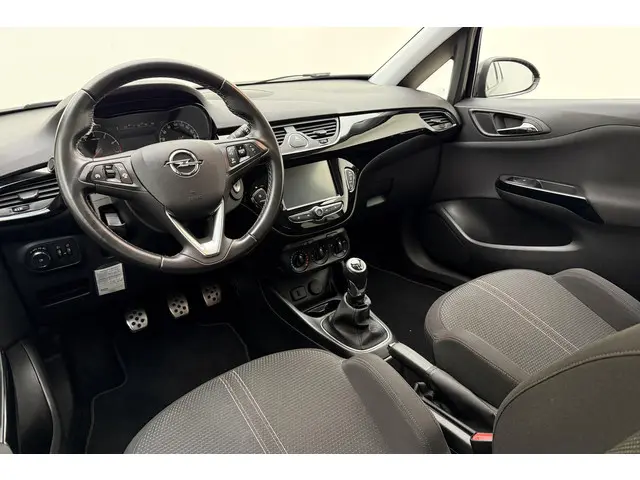 Opel Corsa 1.4 16v 90pk 5drs Black Edition 2018 Benzine 16