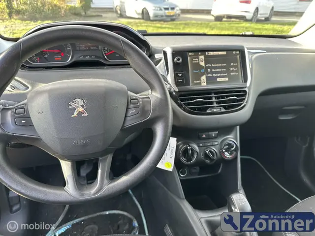 Peugeot 208 1.2 VTi Active 2013 Benzine 9