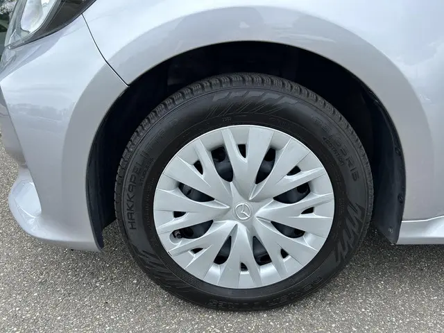 Mazda 2 Hybrid 1.5 Pure 2023 Hybride Benzine 2