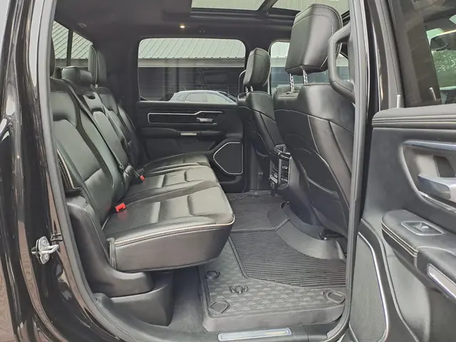 Dodge Ram 1500 5.7 V8 4x4 Crew Cab Laramie 2019 LPG/Gas 28