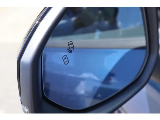 Lynk & Co 01 1.5 2025 Hybride Benzine 10