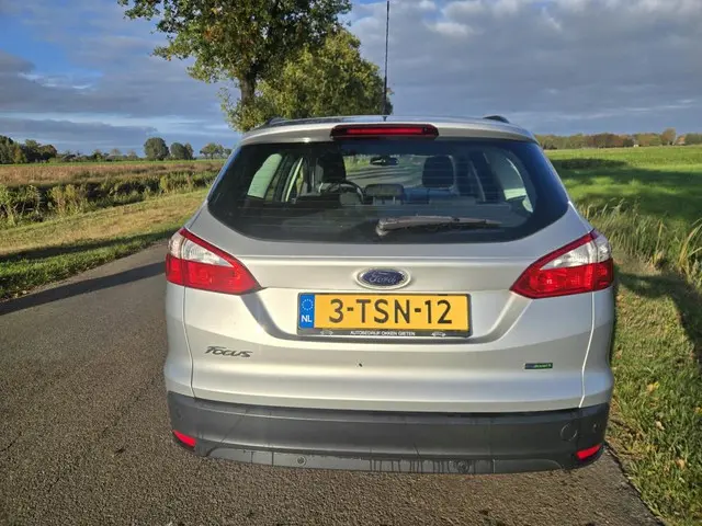 Ford Focus Wagon 1.0 EcoBoost Edition 2014 Benzine 2