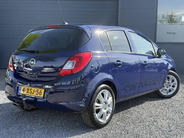 Opel Corsa 1.2-16V BlitZ 2014 Benzine 2