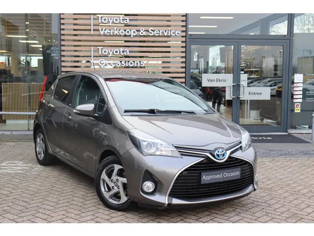 Toyota Yaris 1.5 Hybrid Trend 2017 Hybride Benzine 3