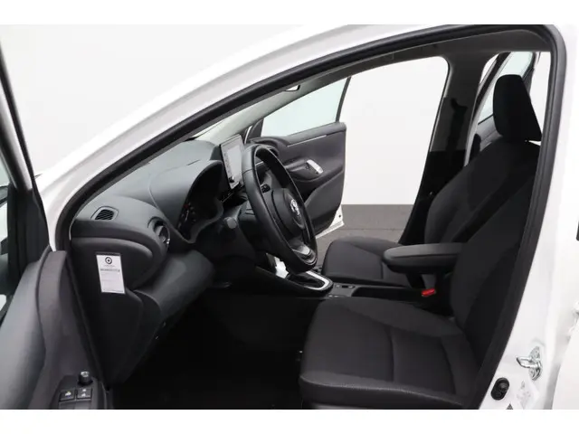 Toyota Yaris 1.5 Hybrid Active 2022 Hybride Benzine 6