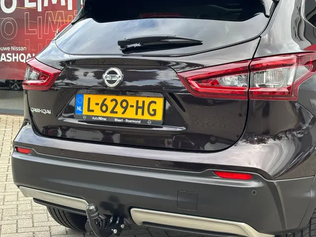 Nissan QASHQAI DIG-T 140 MT Design Edition 2021 Benzine 35