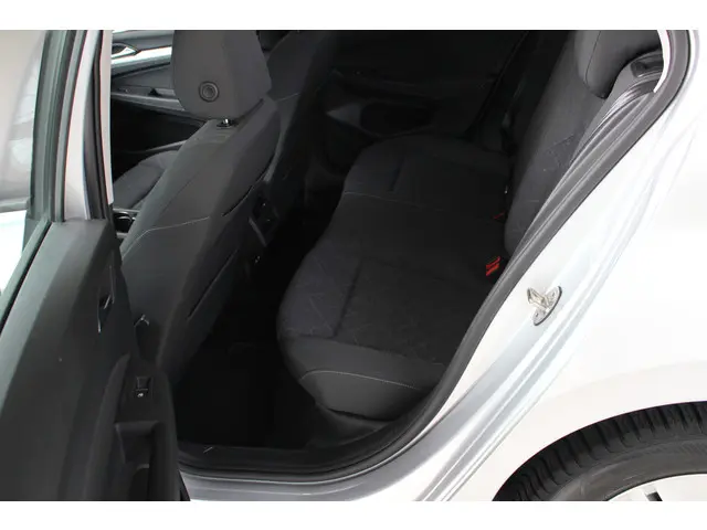 Volkswagen Golf 1.0 eTSI Life DSG 2021 Hybride Benzine 11