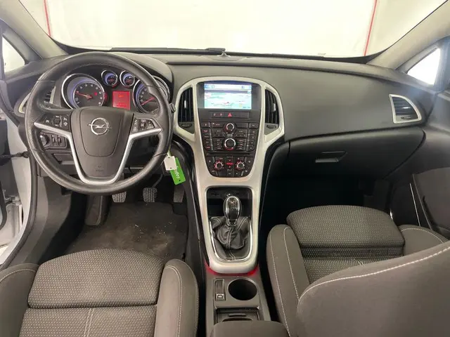 Opel Astra GTC 1.4 Turbo Sport 2013 Benzine 6
