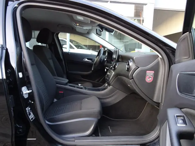 Mercedes-Benz A-Klasse 180 Ambition 2017 Benzine 8