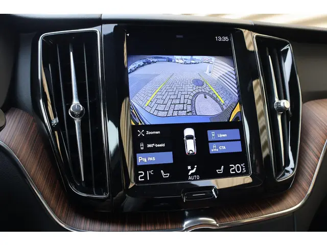 Volvo XC60 B5 Momentum Exclusive 2021 Benzine 51