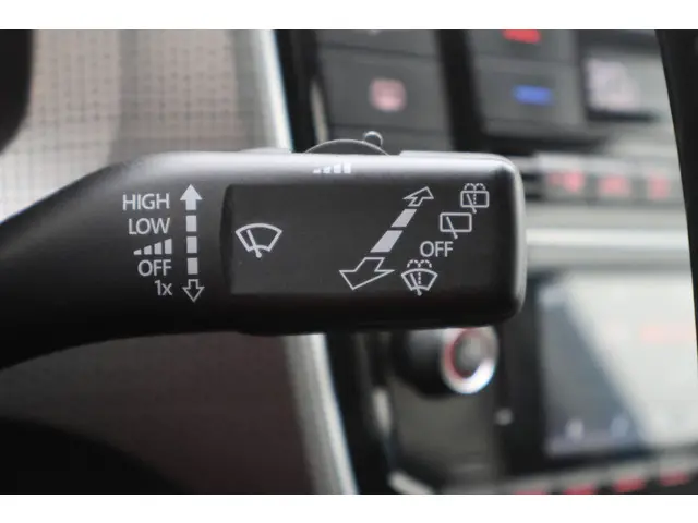 Volkswagen up! 1.0 BMT high up! 2019 Benzine 30