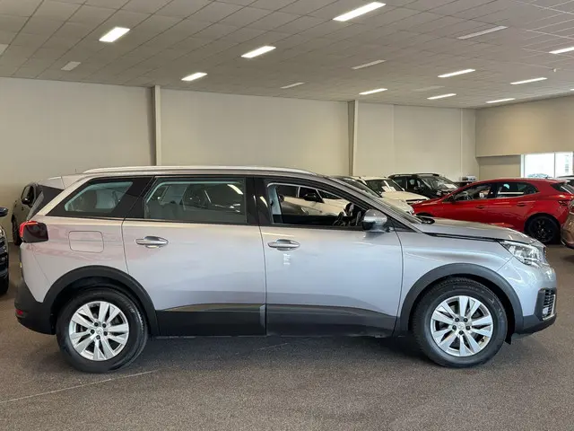Peugeot 5008 1.2 PureTech 2019 Benzine 6