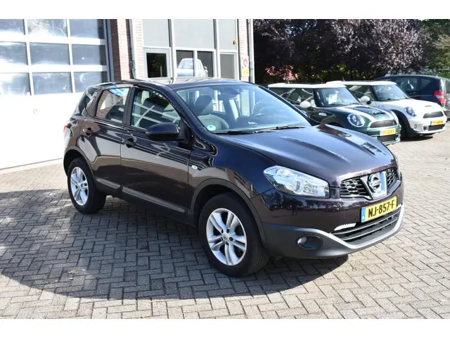Nissan QASHQAI 1.6 Visia 2013 Benzine 32