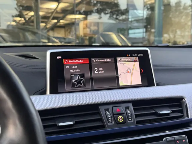 BMW X2 xDrive25e Executive 2023 Hybride Benzine 12