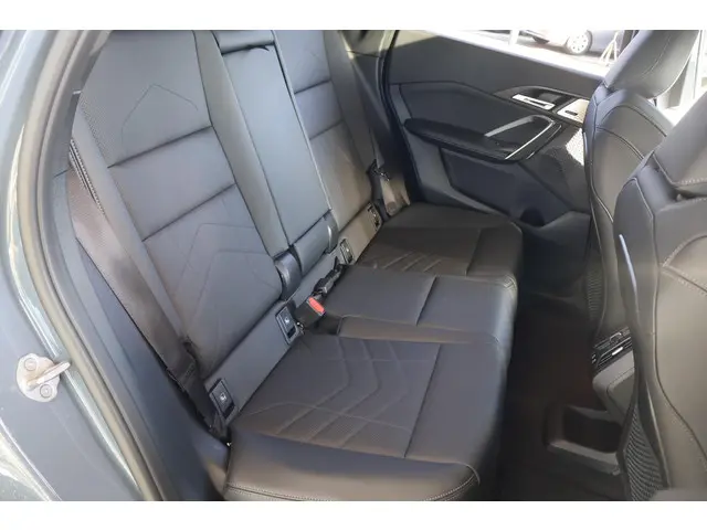 BMW X1 xDrive30e 2023 Hybride Benzine 7