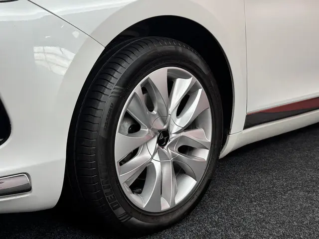 DS DS 5 1.6 THP Business Executive 2016 Benzine 24