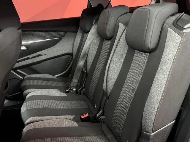 Peugeot 5008 1.2 PureTech Active 2017 Benzine 8