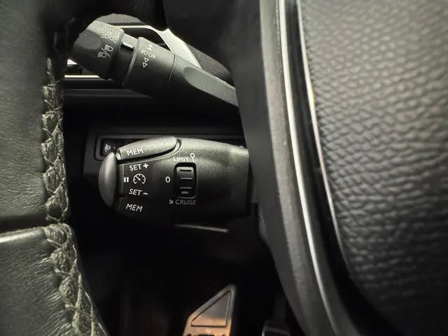 Peugeot 5008 1.2 PureTech Allure 2019 Benzine 26