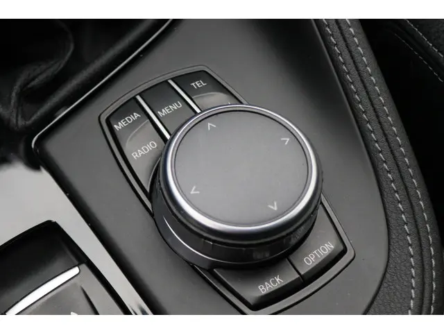 BMW X1 sDrive18i High Executive Automaat 2017 Benzine 51