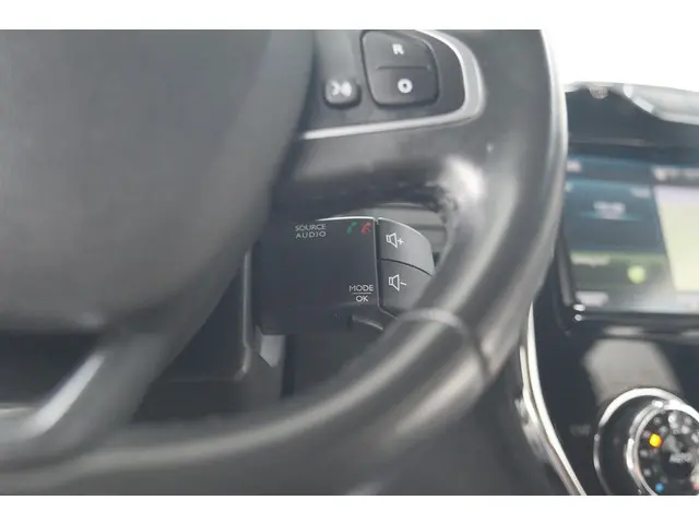 Renault Captur TCe 90 Dynamique 2017 Benzine 31