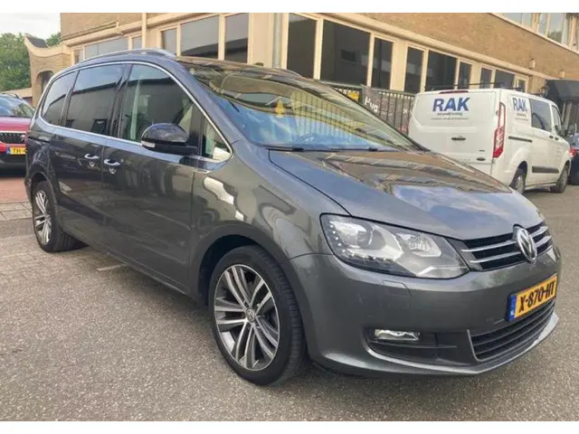 Volkswagen Sharan 2