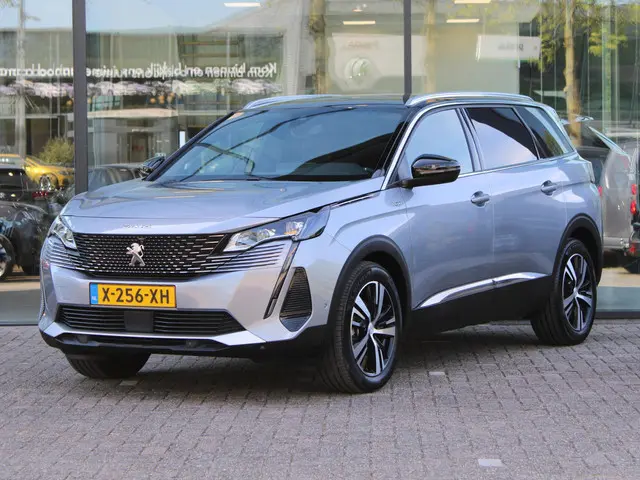 Peugeot 5008 1.2 Hybrid GT 2024 Benzine 5