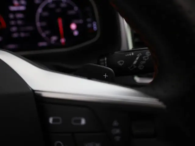 SEAT Ateca 1.5TSI/150PK FL FR DSG 2022 Benzine 27