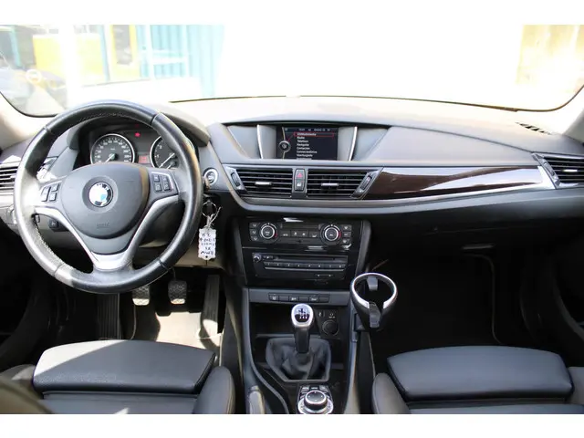 BMW X1 sDrive20i High Executive 2015 Benzine