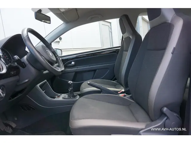 Volkswagen up! 1.0 move up! 2012 Benzine 6