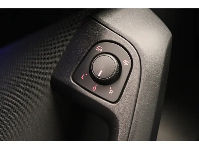 SEAT Ateca 1.5 TSI FR Business Intense 2019 Benzine 36