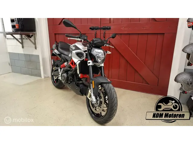 Aprilia Shiver 900 2018 Benzine 2