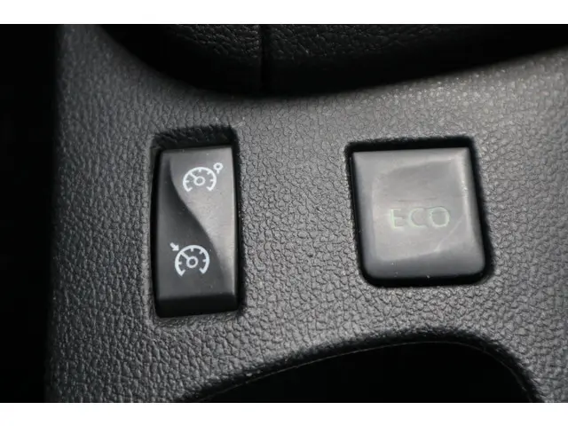 Renault Clio Estate 0.9 TCe Limited 2016 Benzine 29