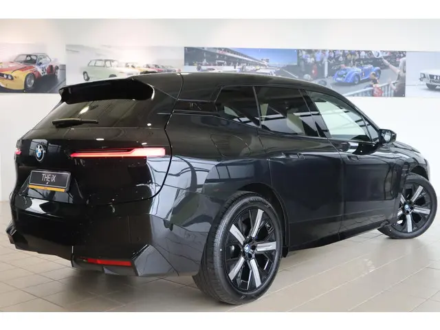 BMW iX xDrive40 2025 Elektrisch 2