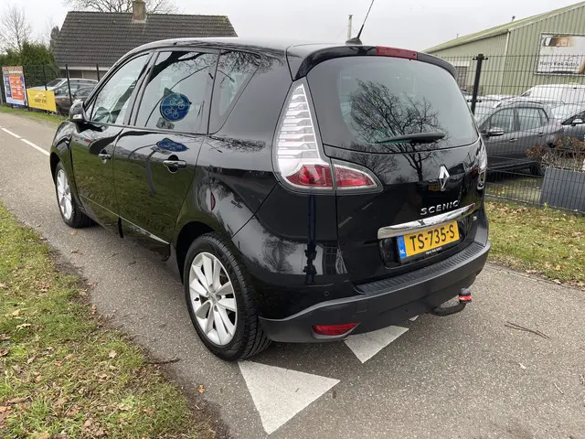 Renault Scénic 1.2 TCe Bose 2014 Benzine 14