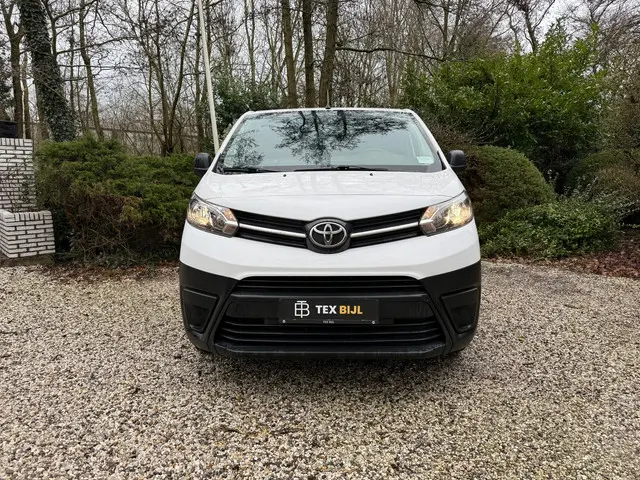 Toyota ProAce Worker 1.5 D-4D Comfort 2020 Diesel 2