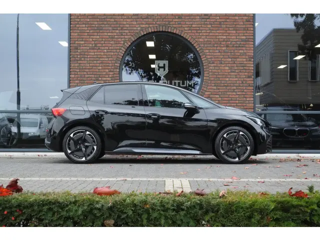 CUPRA Born Performance Limited 82 kWh 2024 Elektrisch 5