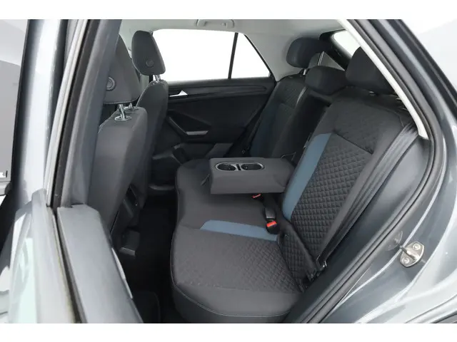 Volkswagen T-Roc 1.5 TSI 150 PK Sport (DSG) 2019 Benzine 27